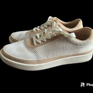 VIONIC womens Galia White and Brown Knit Sneakers, size 9